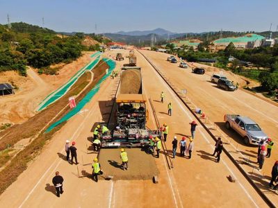 潮州東聯(lián)絡線路面工程開始施工